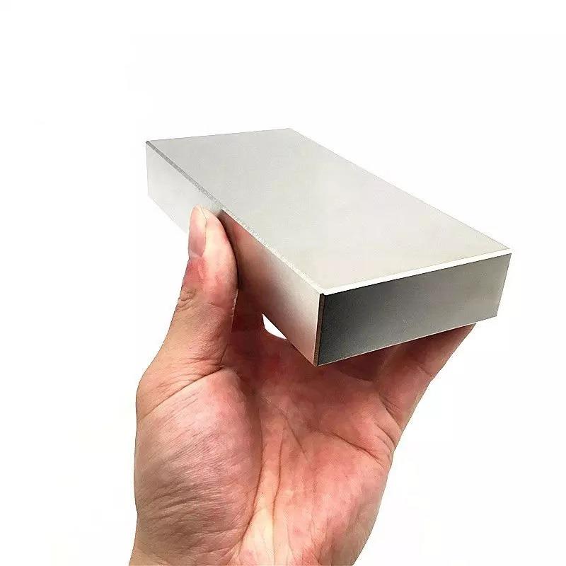 100x50x20 mm Neodymium Magnet - 250 kg Pull Force