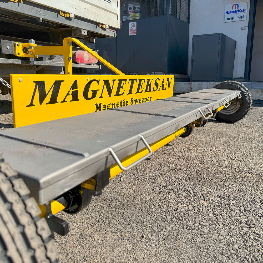 2300x200x40 mm Rear Vehicle Magnetic Sweeper