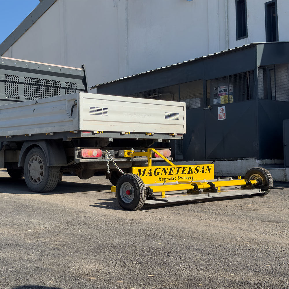 2300x200x40 mm Rear Vehicle Magnetic Sweeper