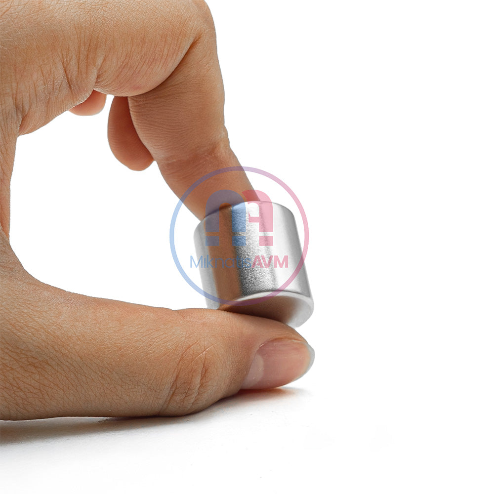 Ø20 mm Diameter Neodymium Magnet – Cylindrical, N35 Grade