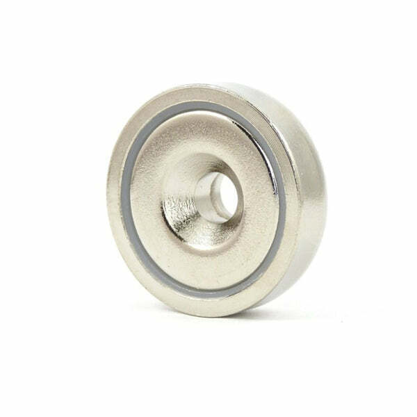 Ø20x8.6/4x7 mm Countersunk Pot Magnet