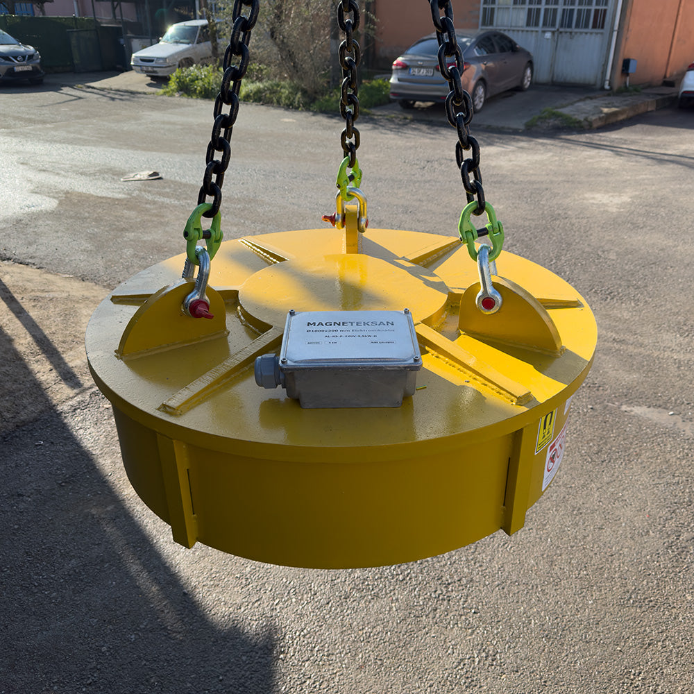 Ø1000 Industrial Electromagnet 220V – Powerful Solution for Scrap and Steel Lifting