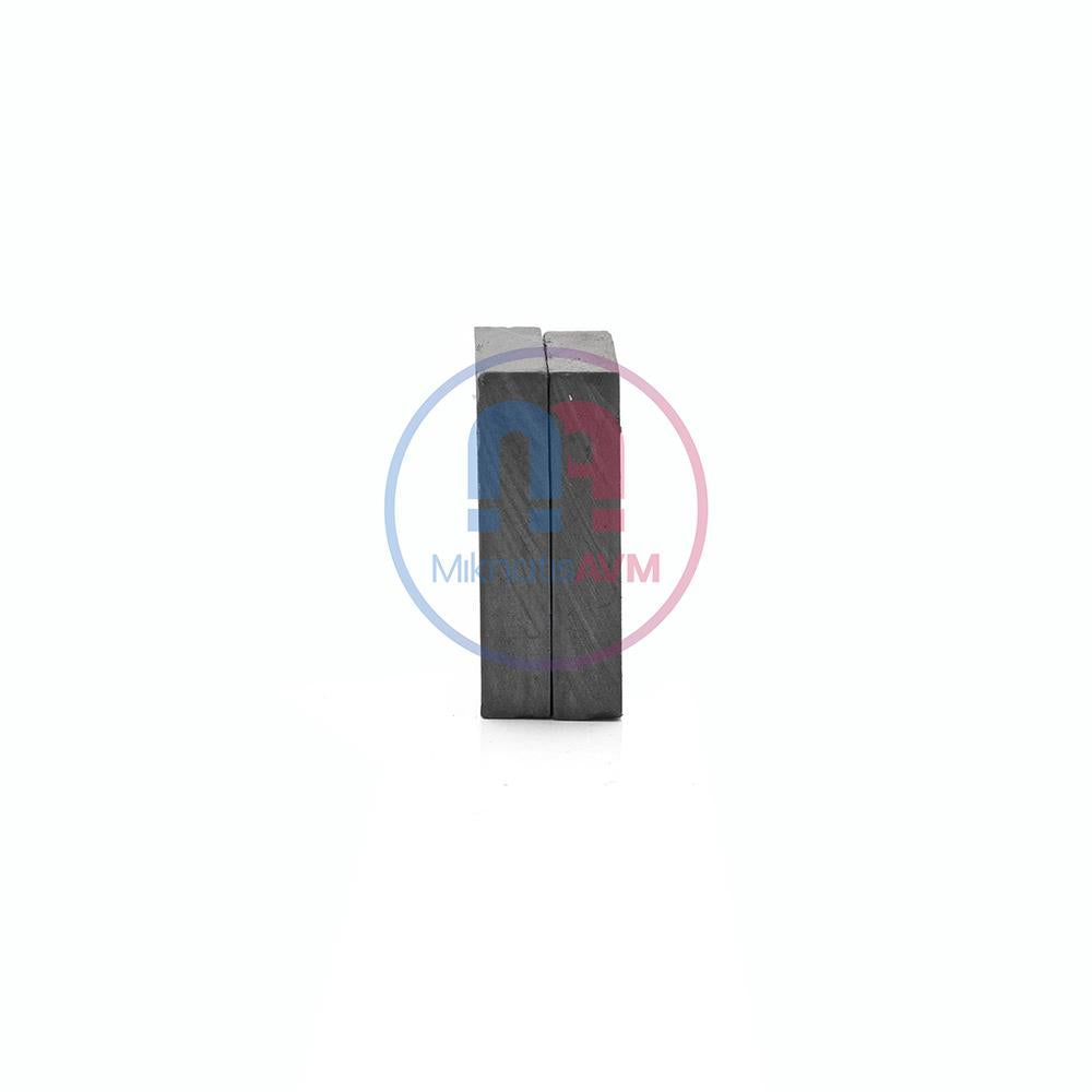 25x20x5 mm Square Ferrite Magnet