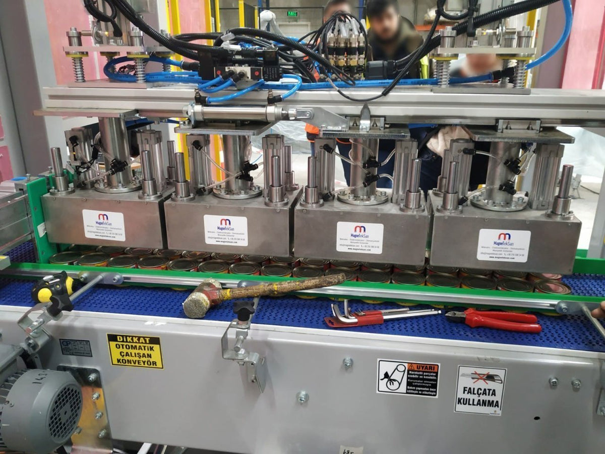 300x200 mm Box, Tin Can, Food Transport Magnet - Pneumatic (Piston-Driven)