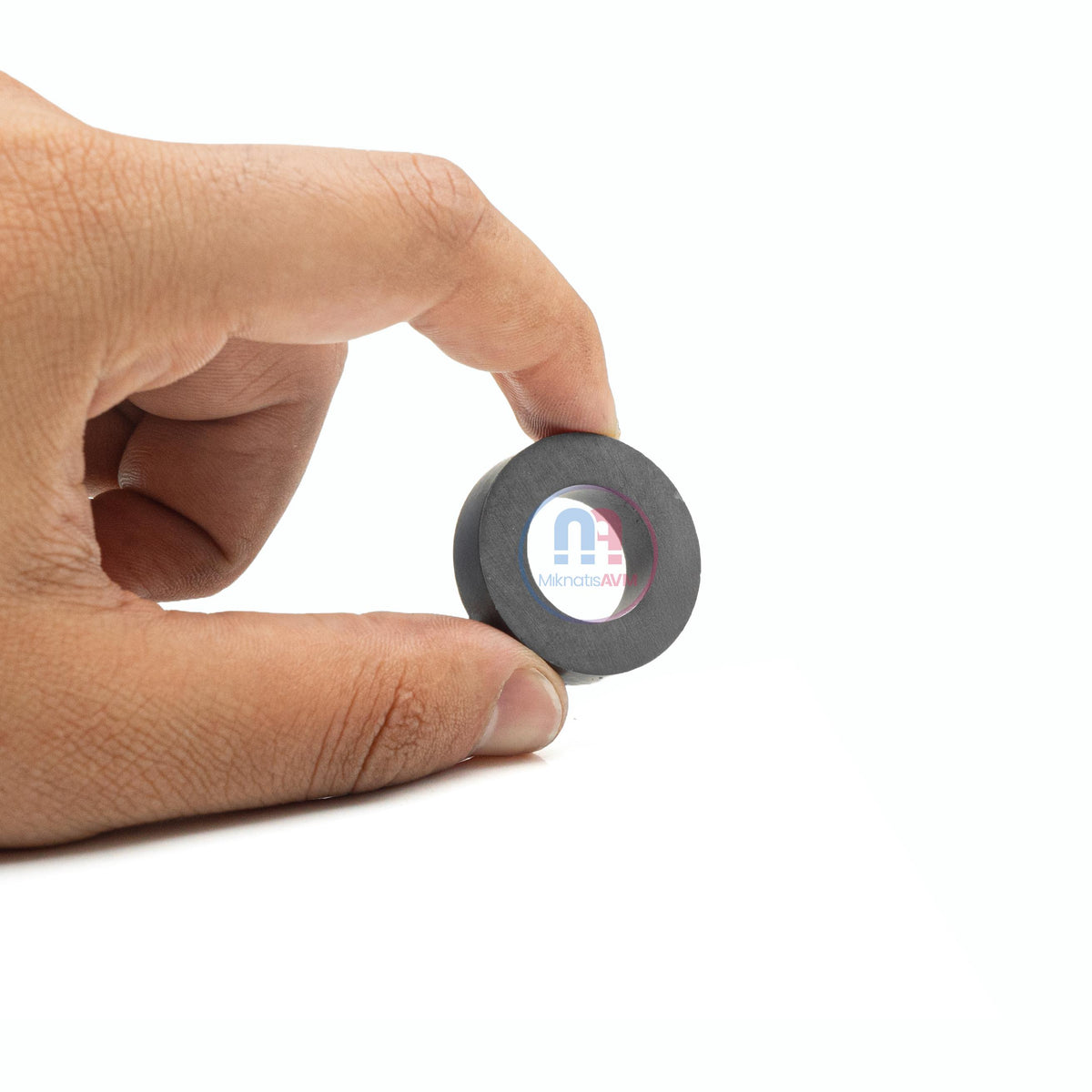 Ø32x18x8 mm Y35 Ring Ferrite (Coal) Magnet